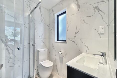 Photo of property in 8a Nandana Drive, Glen Eden, Auckland, 0602