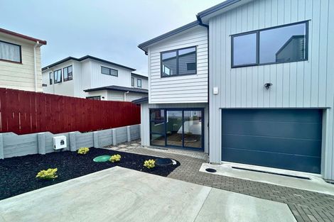 Photo of property in 23c Athena Drive, Totara Vale, Auckland, 0629