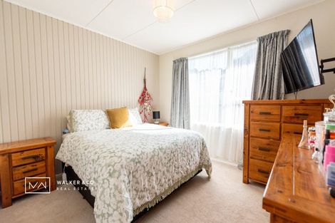 Photo of property in 15 Kaponga Street, Wainuiomata, Lower Hutt, 5014