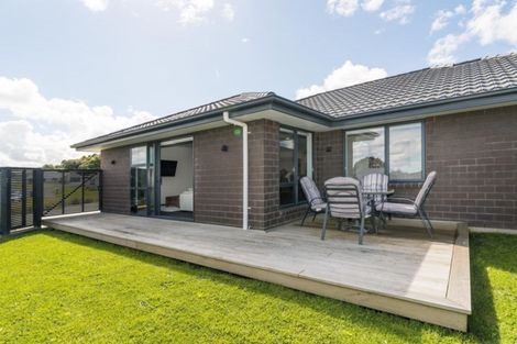 Photo of property in 24 Macdonald Heights, Feilding, 4702
