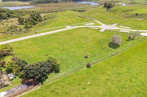 Photo of property in 20 Whio Grove, Hokio Beach, 5571