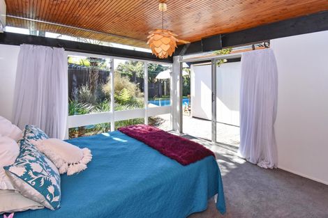 Photo of property in 28 Kahurangi Place, Hillpark, Auckland, 2102