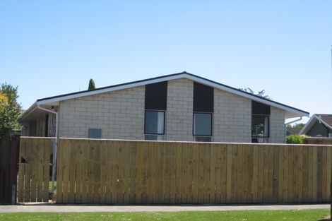 Photo of property in 39 Oldwood Street, Bishopdale, Christchurch, 8053