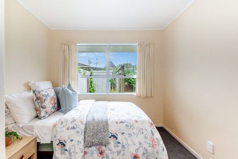 Photo of property in 19a Rewarewa Crescent, Waikanae, 5036