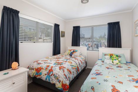 Photo of property in 37 Sunset Street, Hilltop, Taupo, 3330