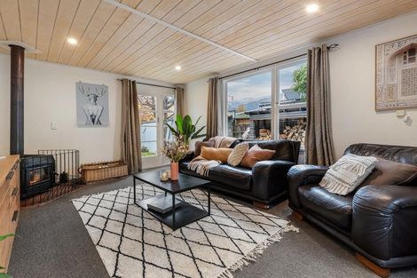 Photo of property in 38 Centennial Avenue, Arrowtown, 9302
