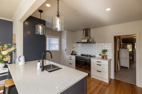 Photo of property in 5 Eatwell Avenue, Paraparaumu Beach, Paraparaumu, 5032