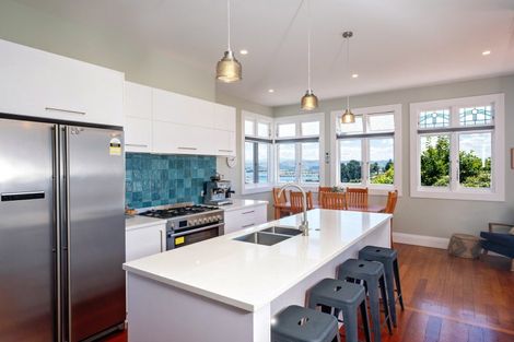 Photo of property in 42 Simla Terrace, Hospital Hill, Napier, 4110