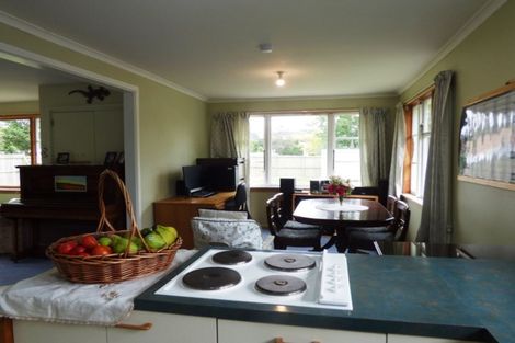 Photo of property in 13 Cross Street, Coalgate, 7673