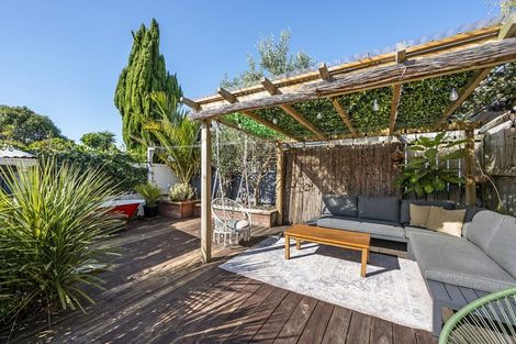 Photo of property in 357 Adelaide Road, Newtown, Wellington, 6021