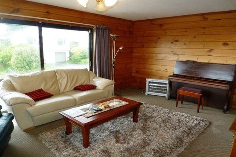 Photo of property in 31b Fitzpatrick Street, Newlands, Wellington, 6037