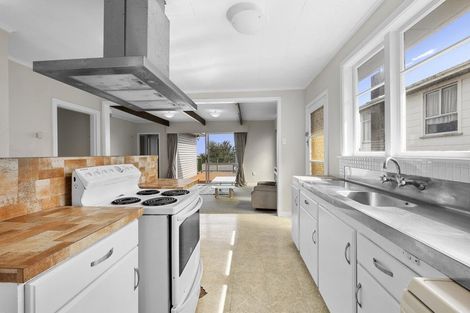 Photo of property in 7 Mount View Place, Spotswood, New Plymouth, 4310