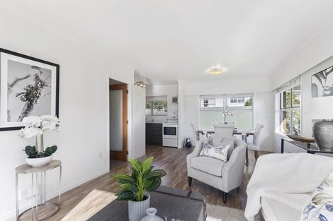 Photo of property in 3/55 Nile Road, Milford, Auckland, 0620