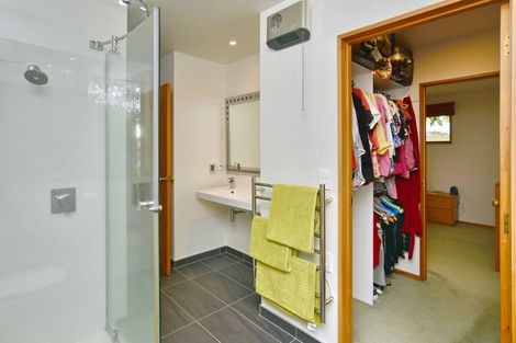 Photo of property in 5 Winters Road, Redwood, Christchurch, 8051
