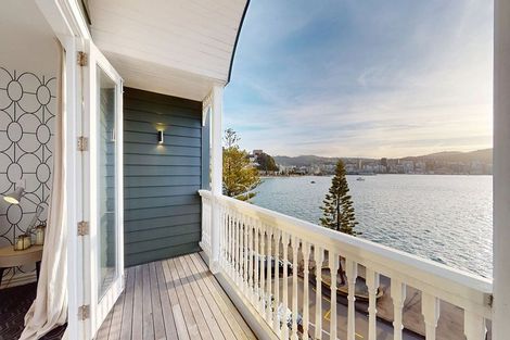 Photo of property in 322 Oriental Parade, Oriental Bay, Wellington, 6011