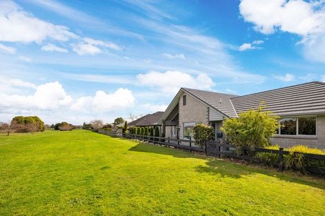 Photo of property in 34 Madison Street, Cambridge, 3434