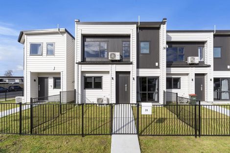 Photo of property in 2b Melleray Place, Randwick Park, Auckland, 2105