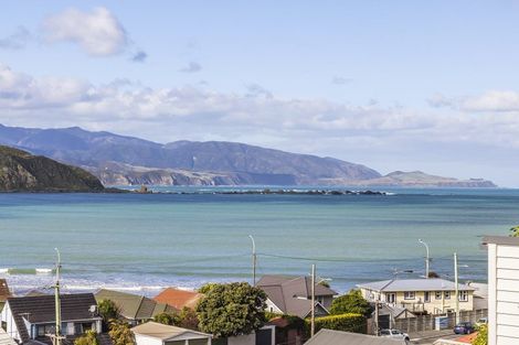 Photo of property in 216c Sutherland Road, Lyall Bay, Wellington, 6022