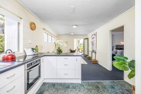 Photo of property in 19a/5 Verbena Road, Birkdale, Auckland, 0626