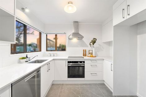 Photo of property in 63a Nile Road, Milford, Auckland, 0620