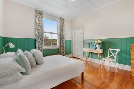 Photo of property in 14 Nelson Street, Helensville, 0800