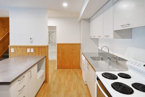 Photo of property in 9 Athol Terrace, Upper Riccarton, Christchurch, 8041