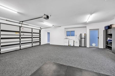 Photo of property in 20 Montague Grove, Stratford, 4332