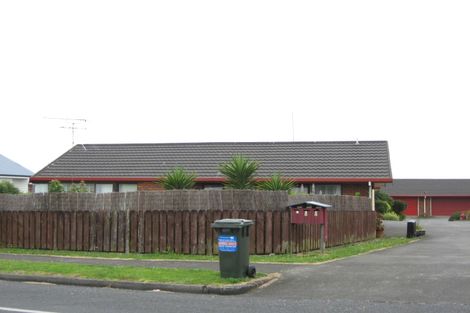 Photo of property in 2/288 Queen Street, Pukekohe, 2120