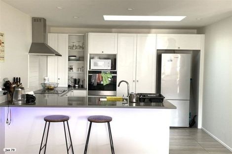 Photo of property in 3c Melia Place, Stanmore Bay, Whangaparaoa, 0932