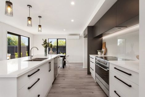 Photo of property in 92b Memorial Avenue, Ilam, Christchurch, 8053