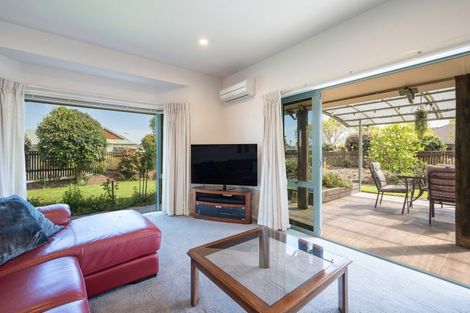 Photo of property in 2 Fell Place, Stoke, Nelson, 7011