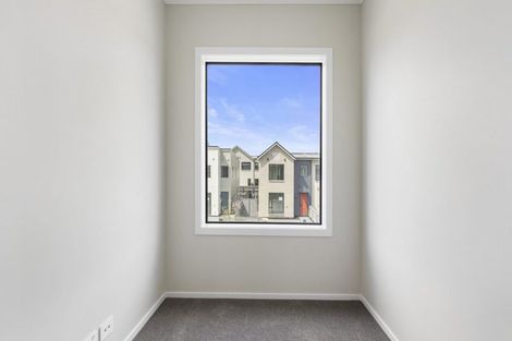 Photo of property in 18 Oyster Drive, Whenuapai, 0618