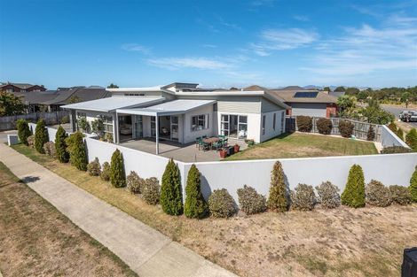 Photo of property in 40 Westpark Drive, Burnside, Christchurch, 8053