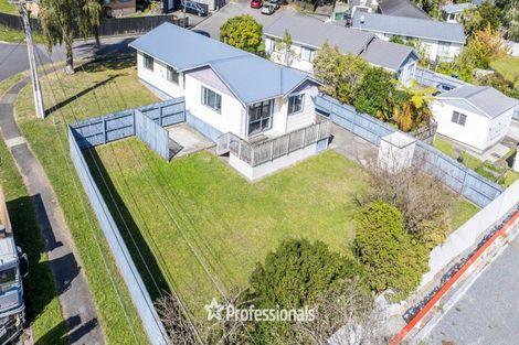 Photo of property in 1 Monarch Grove, Maoribank, Upper Hutt, 5018