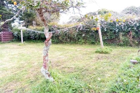 Photo of property in 10 Mcclintock Road, Massey, Auckland, 0614