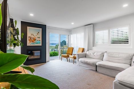 Photo of property in 1/53 Rosario Crescent, Red Beach, 0932