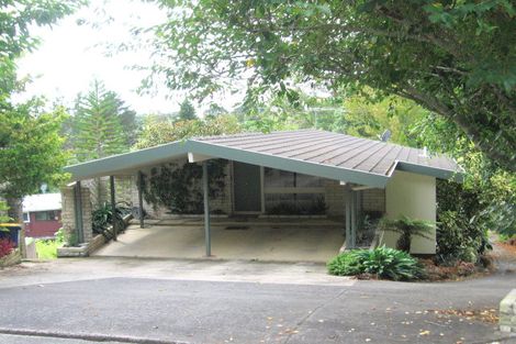 Photo of property in 30 Deane Avenue, Titirangi, Auckland, 0604