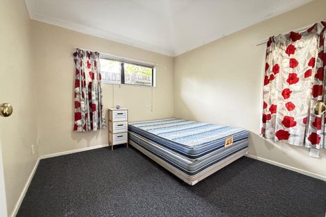 Photo of property in 13 Hindmarsh Street, Henderson, Auckland, 0612