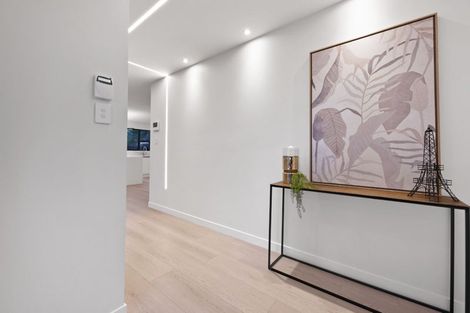 Photo of property in 42c Takutai Avenue, Half Moon Bay, Auckland, 2012