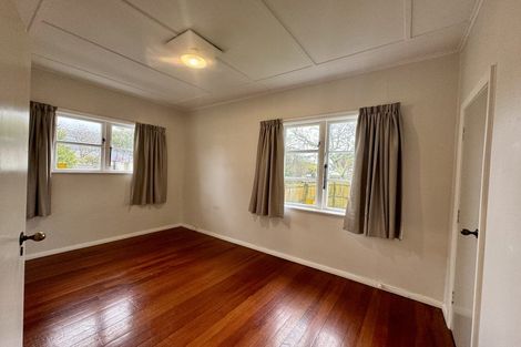 Photo of property in 111 Cambridge Terrace, Fairfield, Lower Hutt, 5011