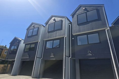 Photo of property in 11 Seymour Road, Sunnyvale, Auckland, 0612