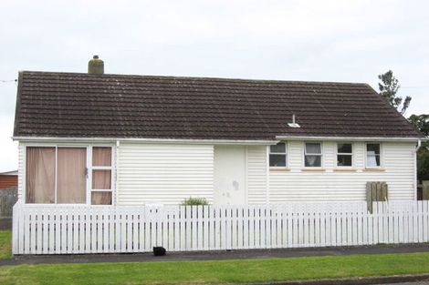 Photo of property in 17 Miro Street, Merrilands, New Plymouth, 4312