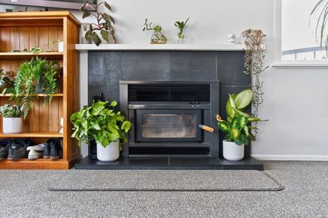 Photo of property in 27 Woodford Avenue, Brookfield, Tauranga, 3110