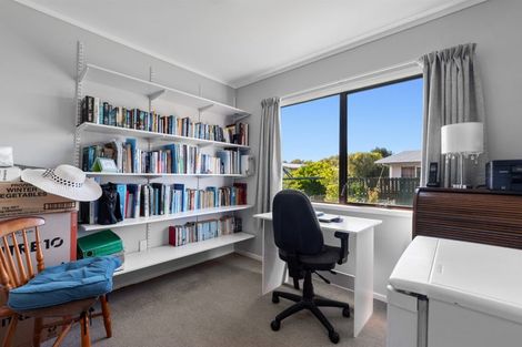 Photo of property in 2 College Place, Poike, Tauranga, 3112