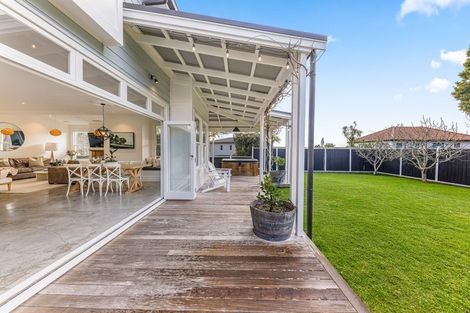 Photo of property in 65a Kowhai Road, Mairangi Bay, Auckland, 0630