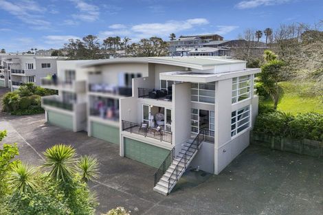 Photo of property in 1/166 Mokoia Road, Chatswood, Auckland, 0626