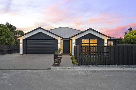 Photo of property in 3 Harrier Lane, Marshland, Christchurch, 8051