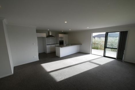 Photo of property in 2 Matawai Puna Drive, Pukekohe, 2120