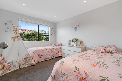 Photo of property in 8 Tilia Place, Totara Heights, Auckland, 2105