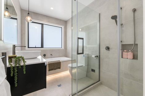 Photo of property in 64u3 Banbury Crescent, Fairfield, Hamilton, 3214